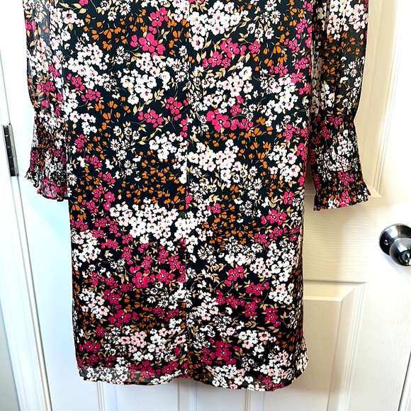 Spring fashion is in full affect with this dress you will rock on out - Picture 10 of 12